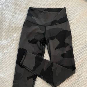 Aerie Black Camo Leggings